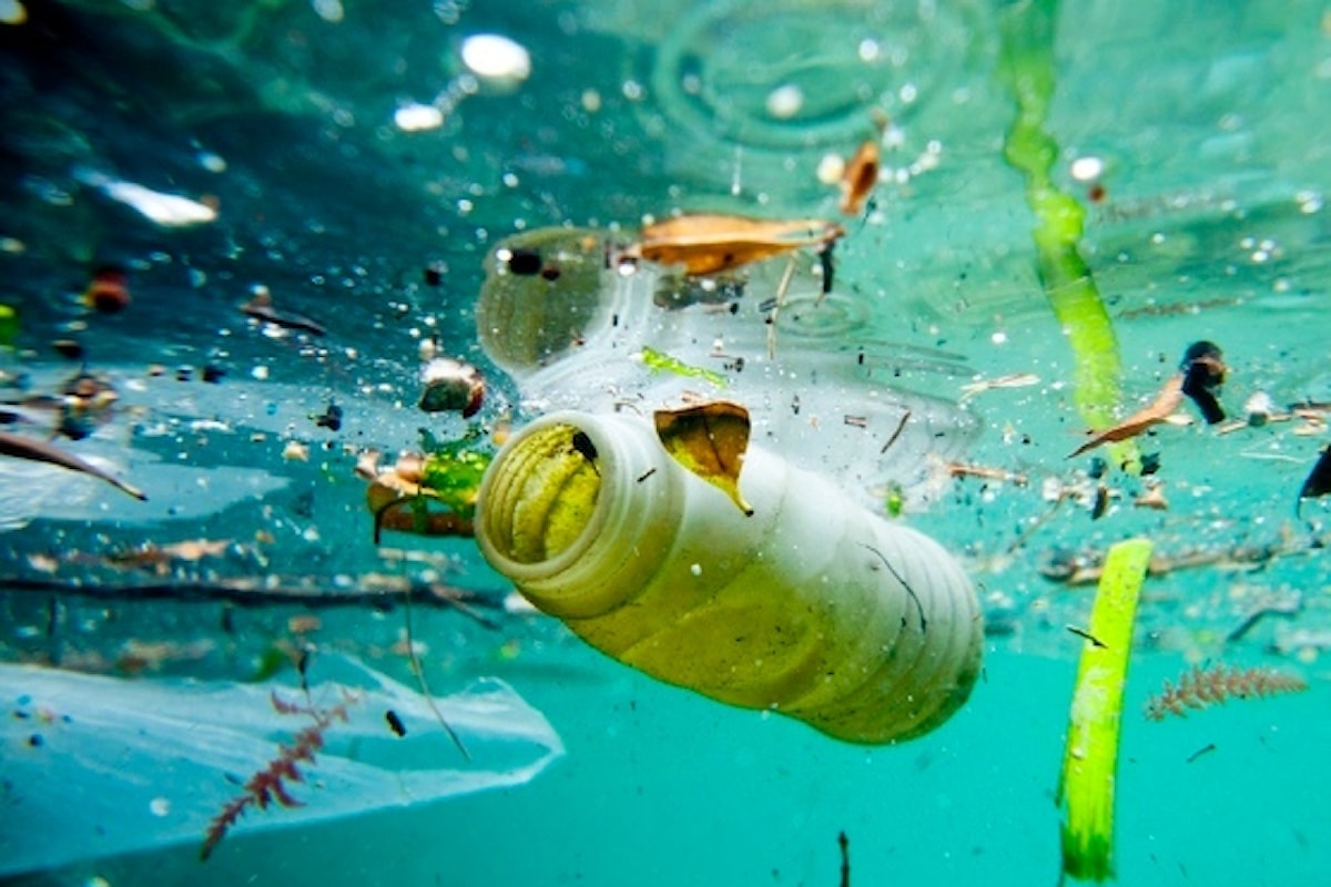 La Puglia dall'estate 2019 vieta l'uso della plastica monouso nelle proprie spiagge