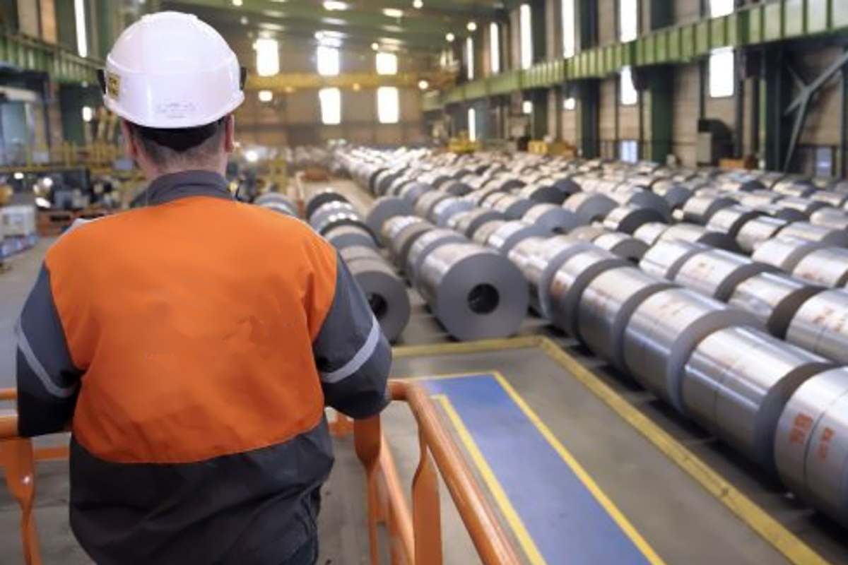 Aumentano le grane per Di Maio: ArcelorMittal annuncia la Cigo per 13 settimane per 1.400 lavoratori