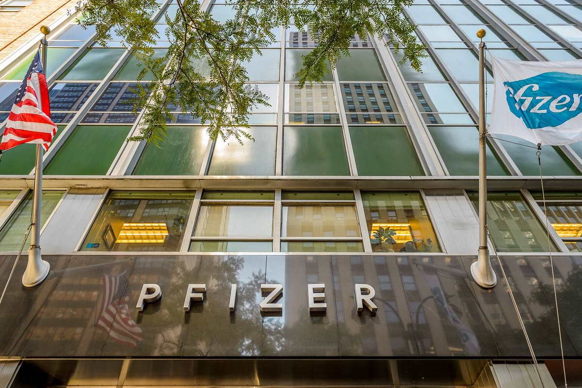 Pfizer e BioNTech chiedono all'FDA il via libera per distribuire il loro vaccino anti Covid in Usa