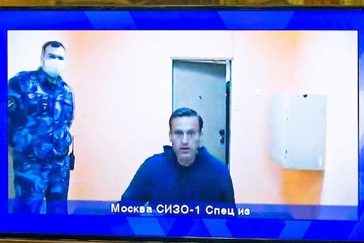 Negata la libertà a Navalny che rischia tre anni e mezzo di carcere