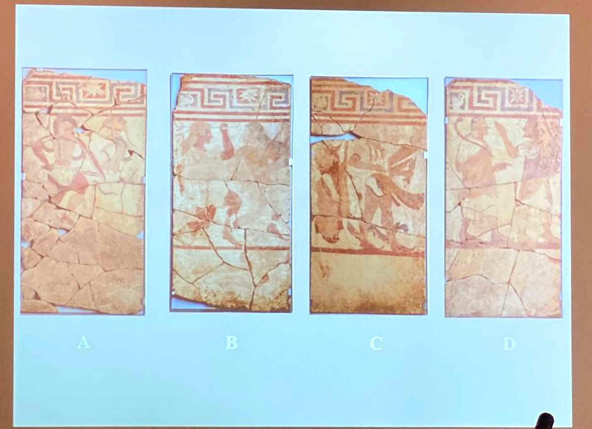 Quattro lastre etrusche dipinte recuperate dalla Guardia di Finanza presentate a Roma