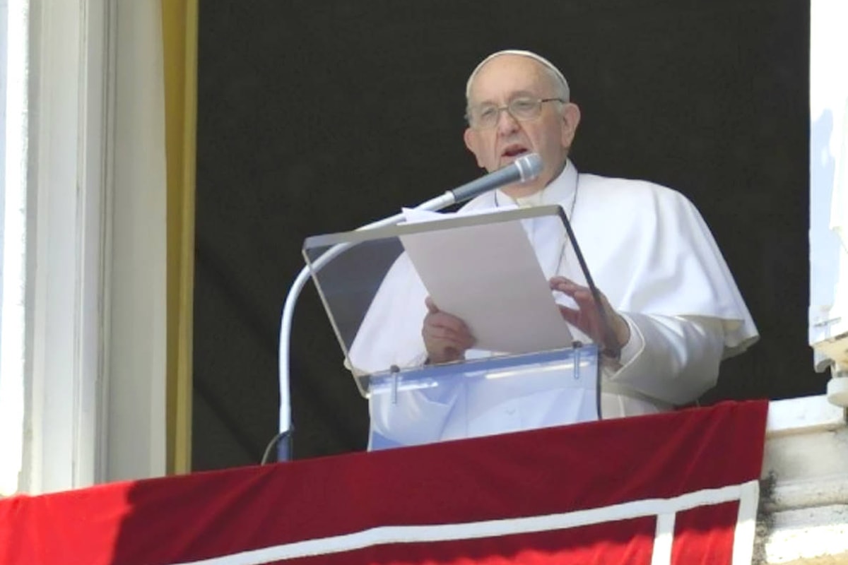 Papa Francesco: non possiamo abituarci alla tragica realtà della guerra in Ucraina