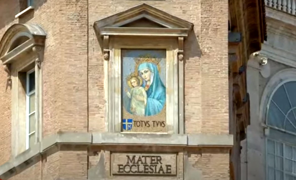 Papa Francesco: la Madonna doni la pace al mondo e al popolo ucraino
