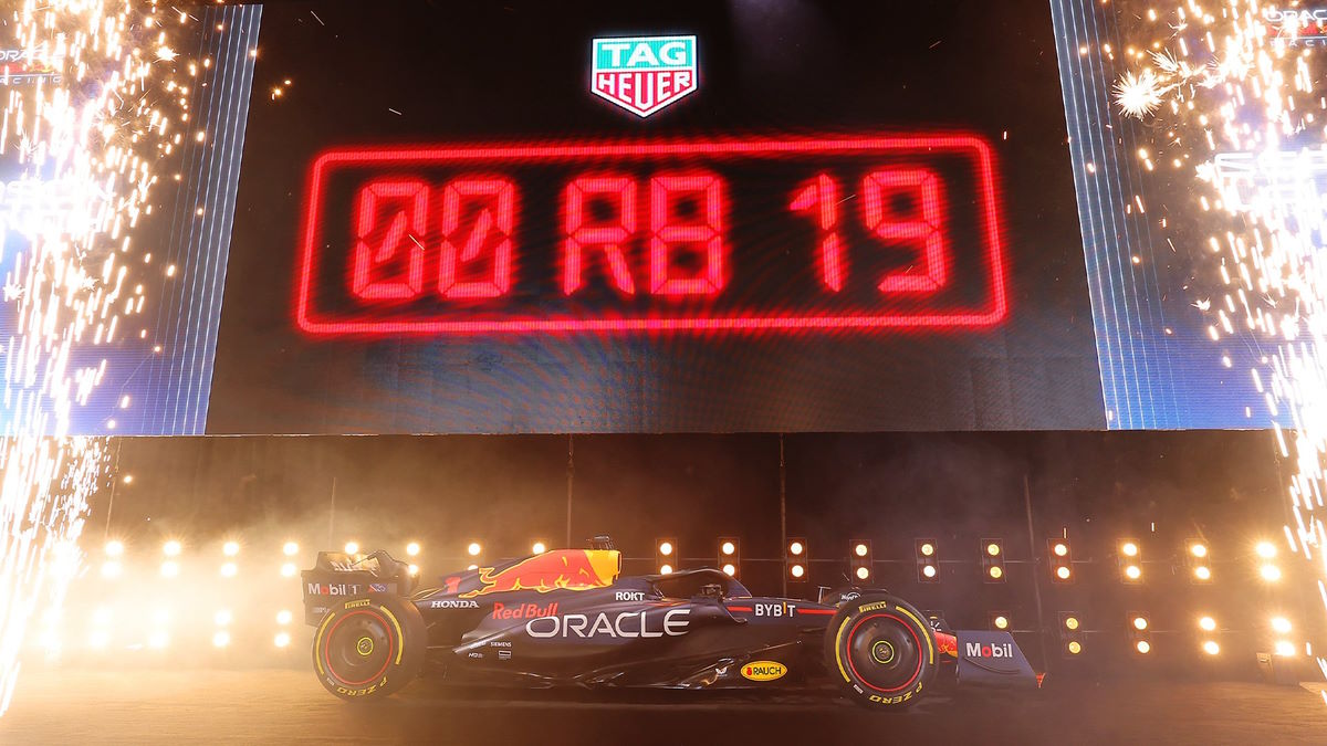 Red Bull ha presentato a New York la nuova RB19 per il 2023