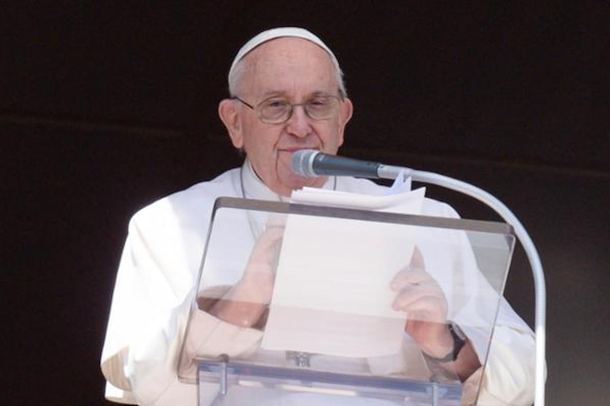 Papa Francesco dietro front sui preti sposati. Ancora immobilismo... Vaticano rimanda riforme