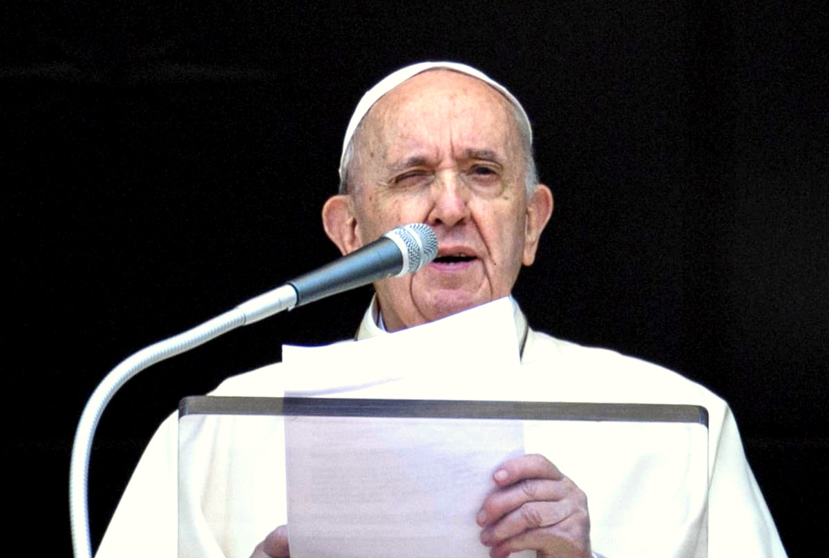 La Meloni adesso si fa scudo anche del Papa per non dare chiarimenti sulla strage dei migranti in Calabria