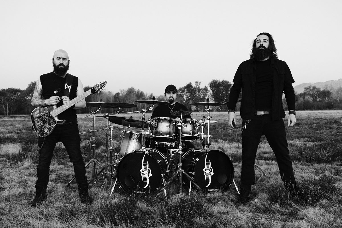 La band dei Bioscrape pubblica il lyric video di “War Of Illusions”