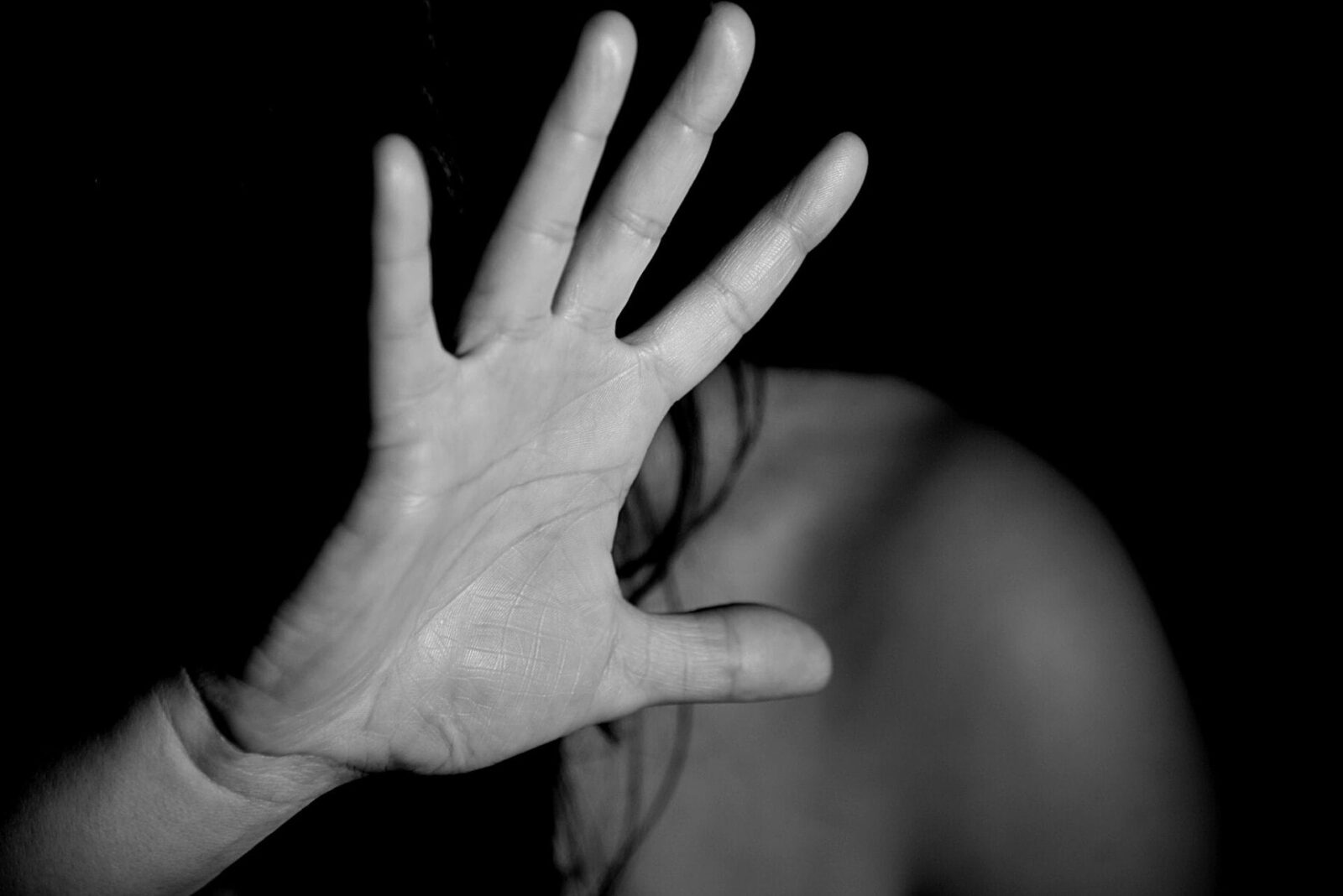 Stupra e deruba una donna a Catania: 4 anni di carcere