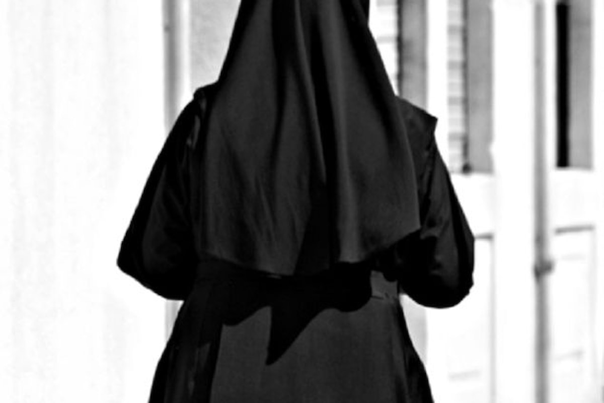 Vorrei risorgere dalle mie ferite: Un'analisi approfondita sugli abusi e le donne consacrate nella Chiesa