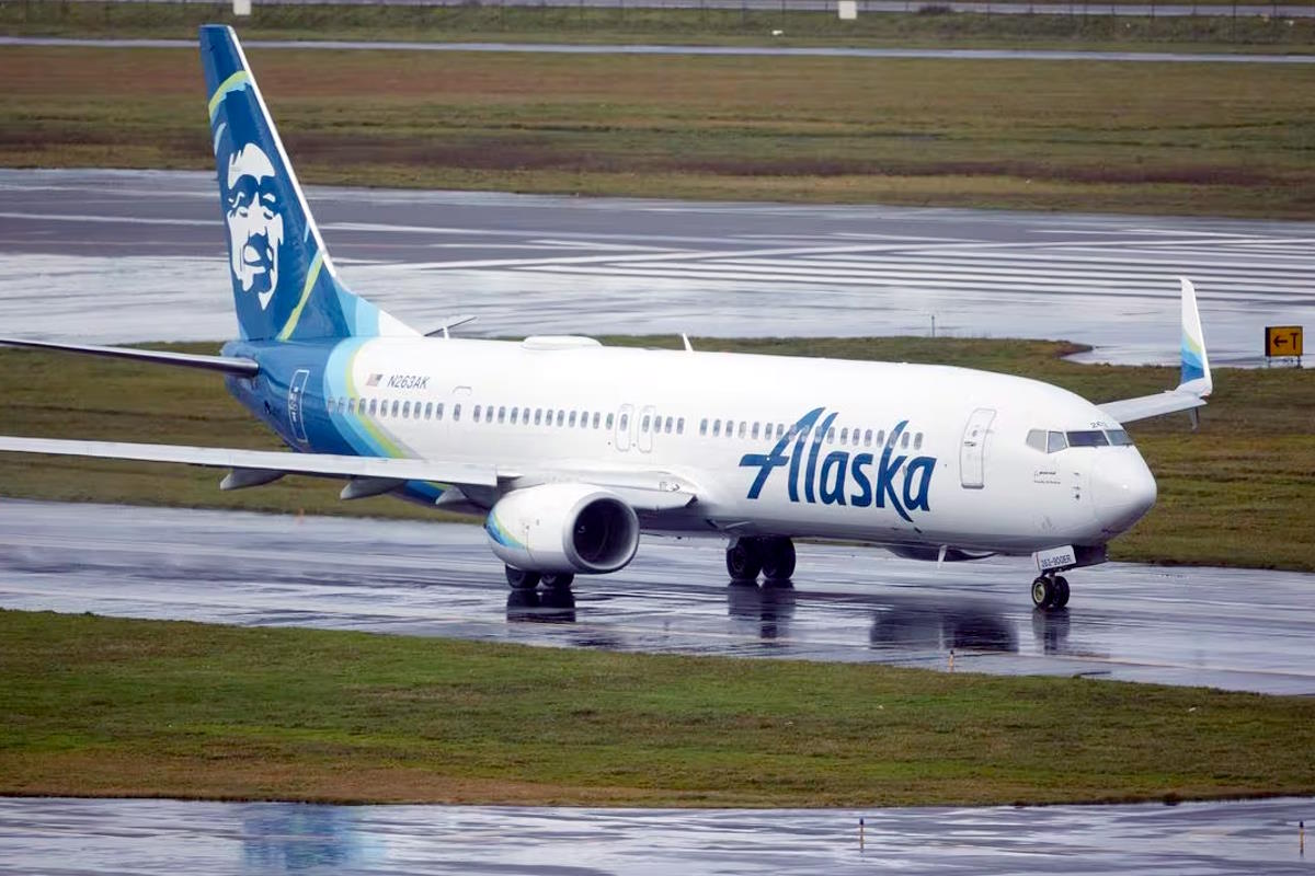 Alaska Airlines ha dichiarato lunedì di aver trovato problemi strutturali su alcuni aerei Boeing 737 MAX 9