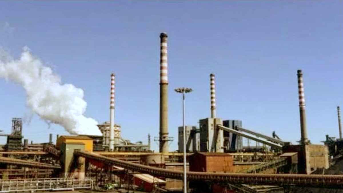 Il Governo Meloni sta battagliando con Arcelor Mittal per (ri)nazionalizzare l'ex Ilva