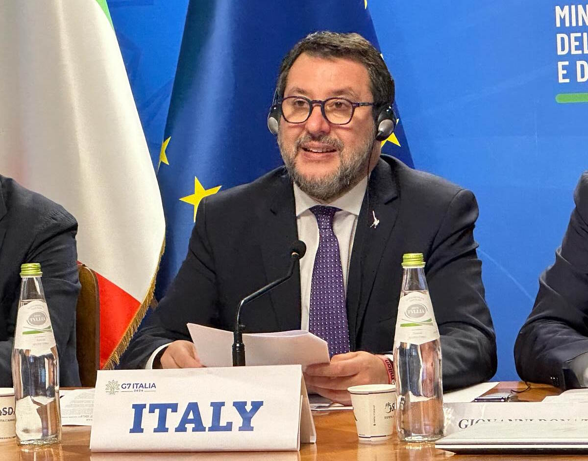 Un Ministro della Repubblica (Matteo Salvini) non può essere partner politico di un dittatore assassino