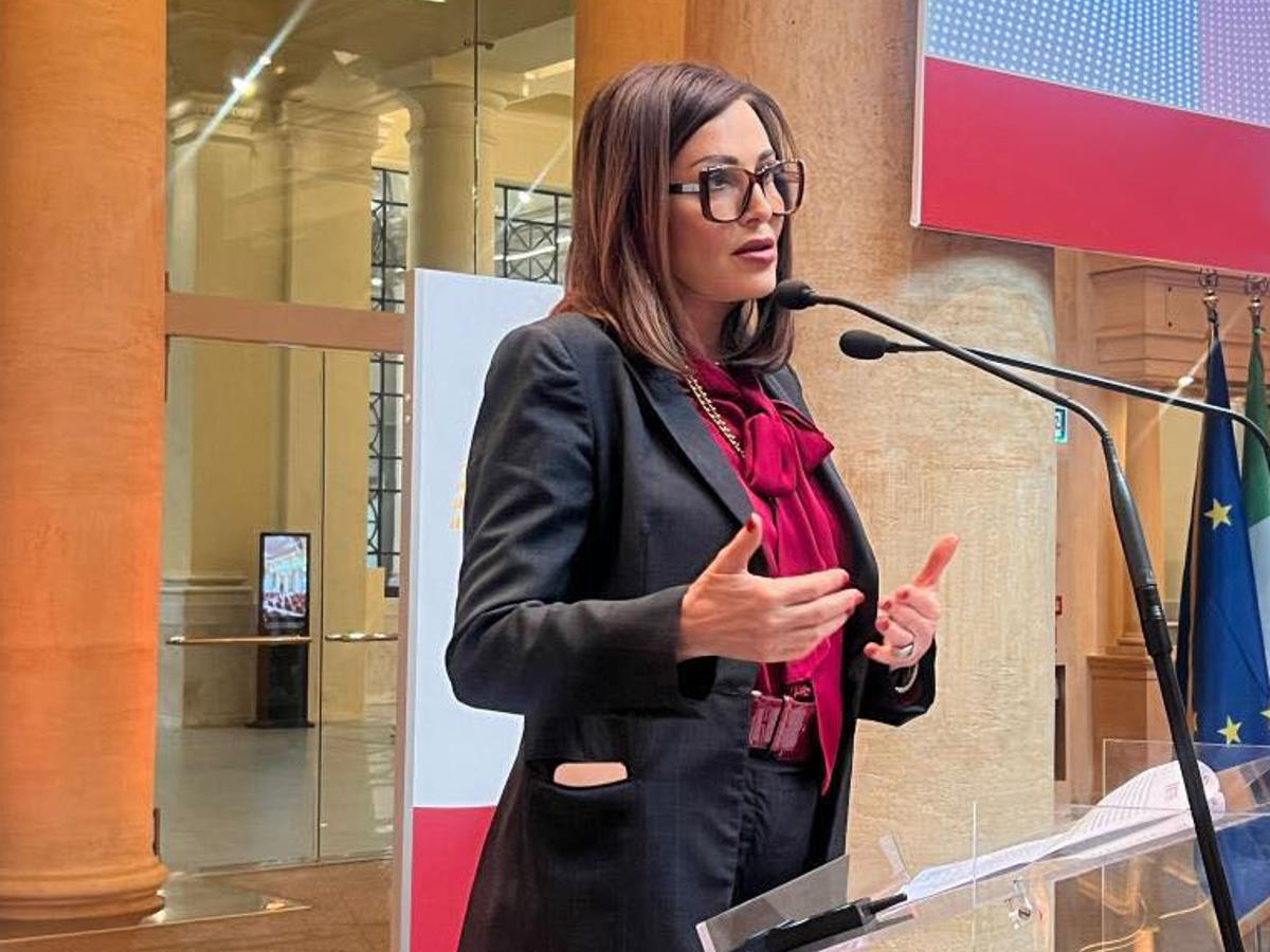 Caso Daniela Santanchè: si terrà il 3 aprile alla Camera la discussione per la mozione di sfiducia della ministra del Turismo