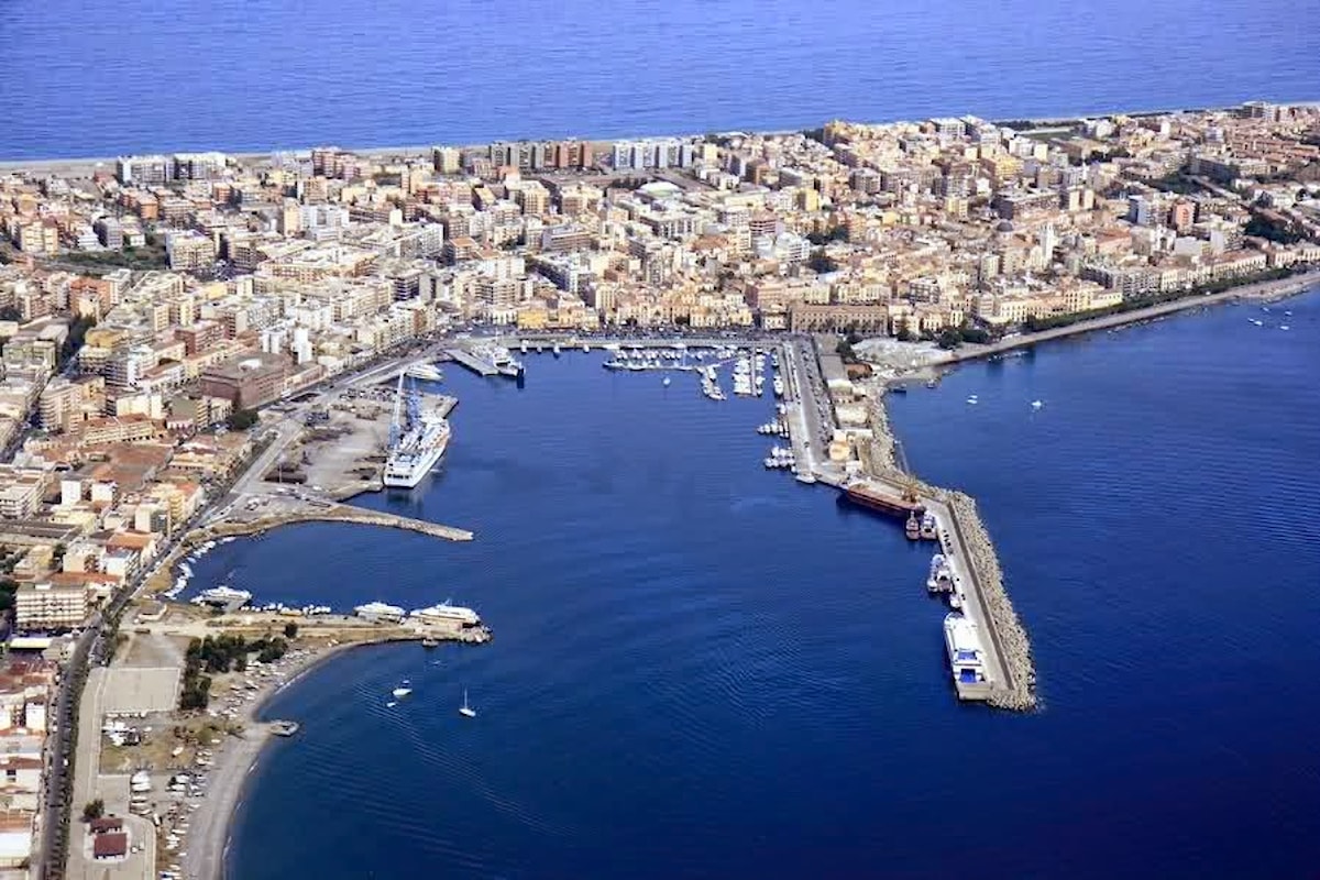 Milazzo (ME) – Per il licenziamento portuali il Sindaco chiede un incontro urgente