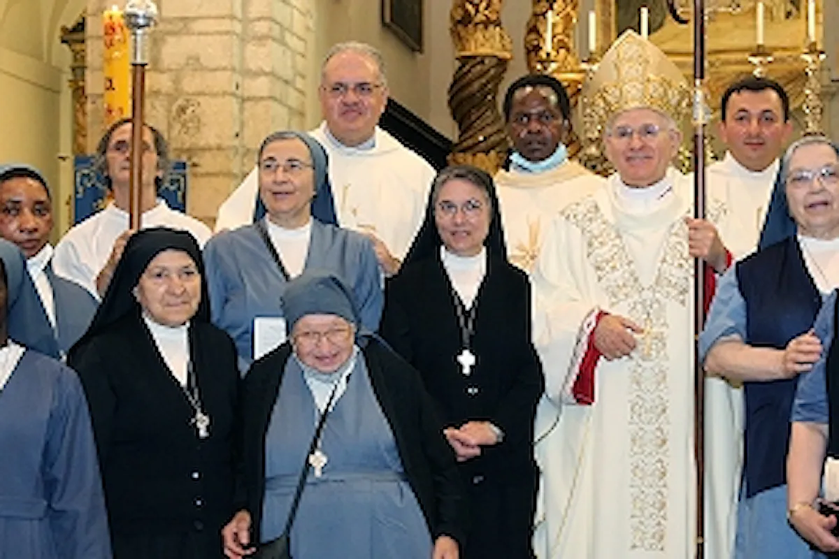 Chiesa, Suore Collegine, Madre Alongi confermata superiora generale