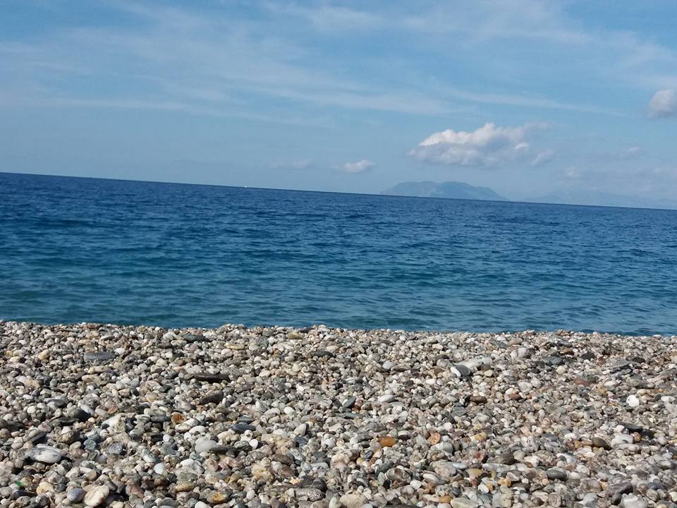 Milazzo (ME) – Bagnini soccorrono bimbo per malore in spiaggia