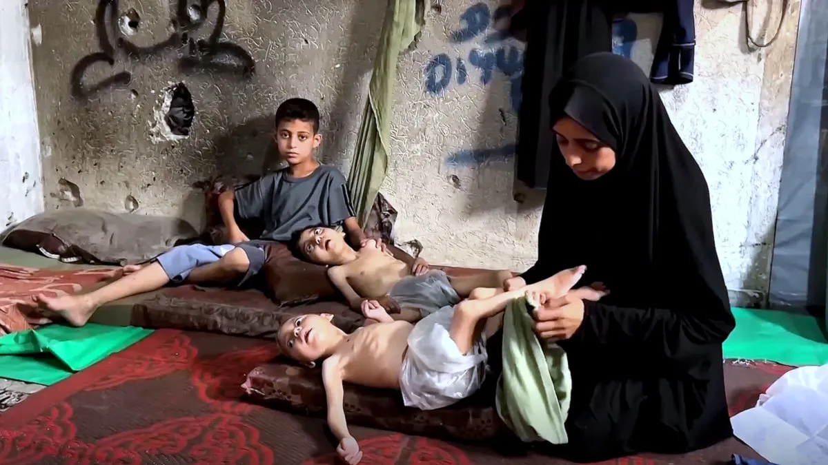 I nazi-sionisti dello Stato ebraico hanno annunciato pause umanitarie quotidiane a Gaza e nuovi corridoi per consentire l'arrivo e la consegna degli aiuti