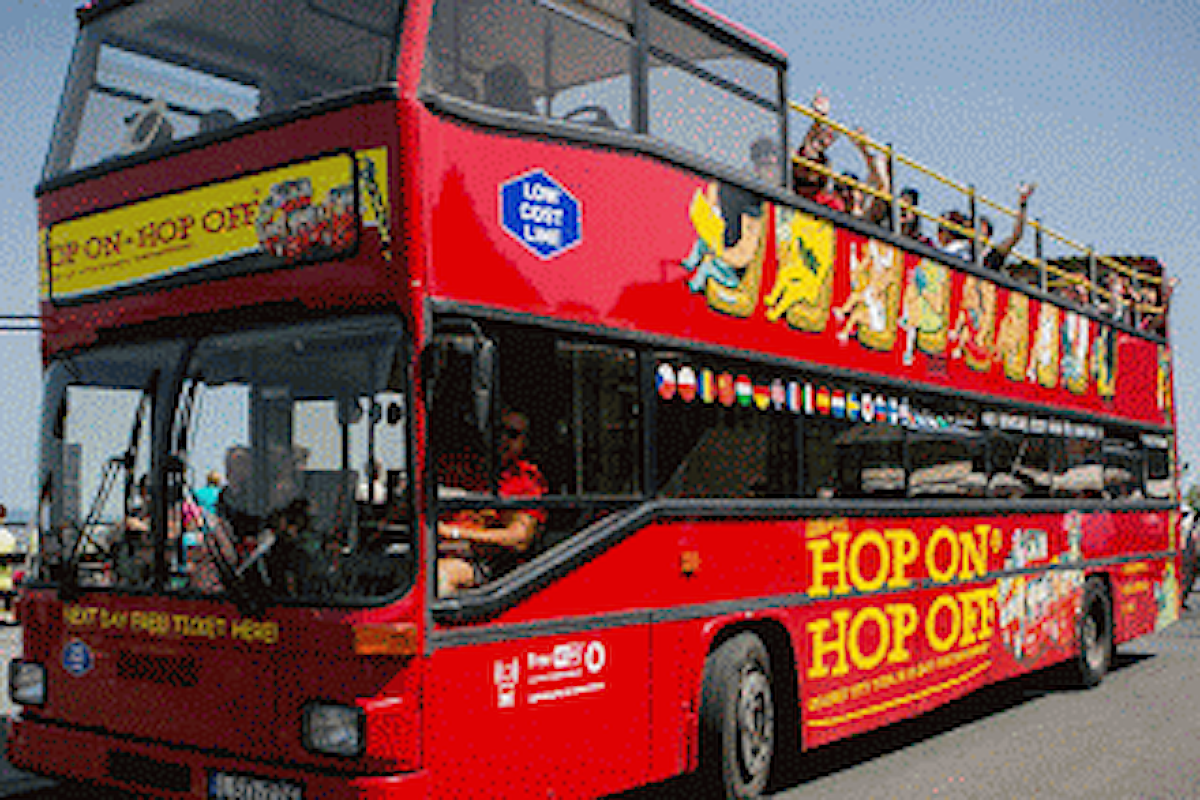Autobus Hop-On Hop-Off (Sali e Scendi) per risparmiare visitando le Città