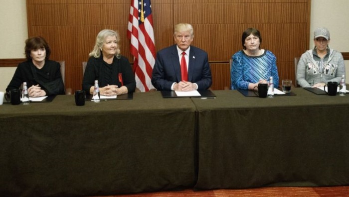 Secondo duello in tv. Trump a Clinton: Per me saresti in galera