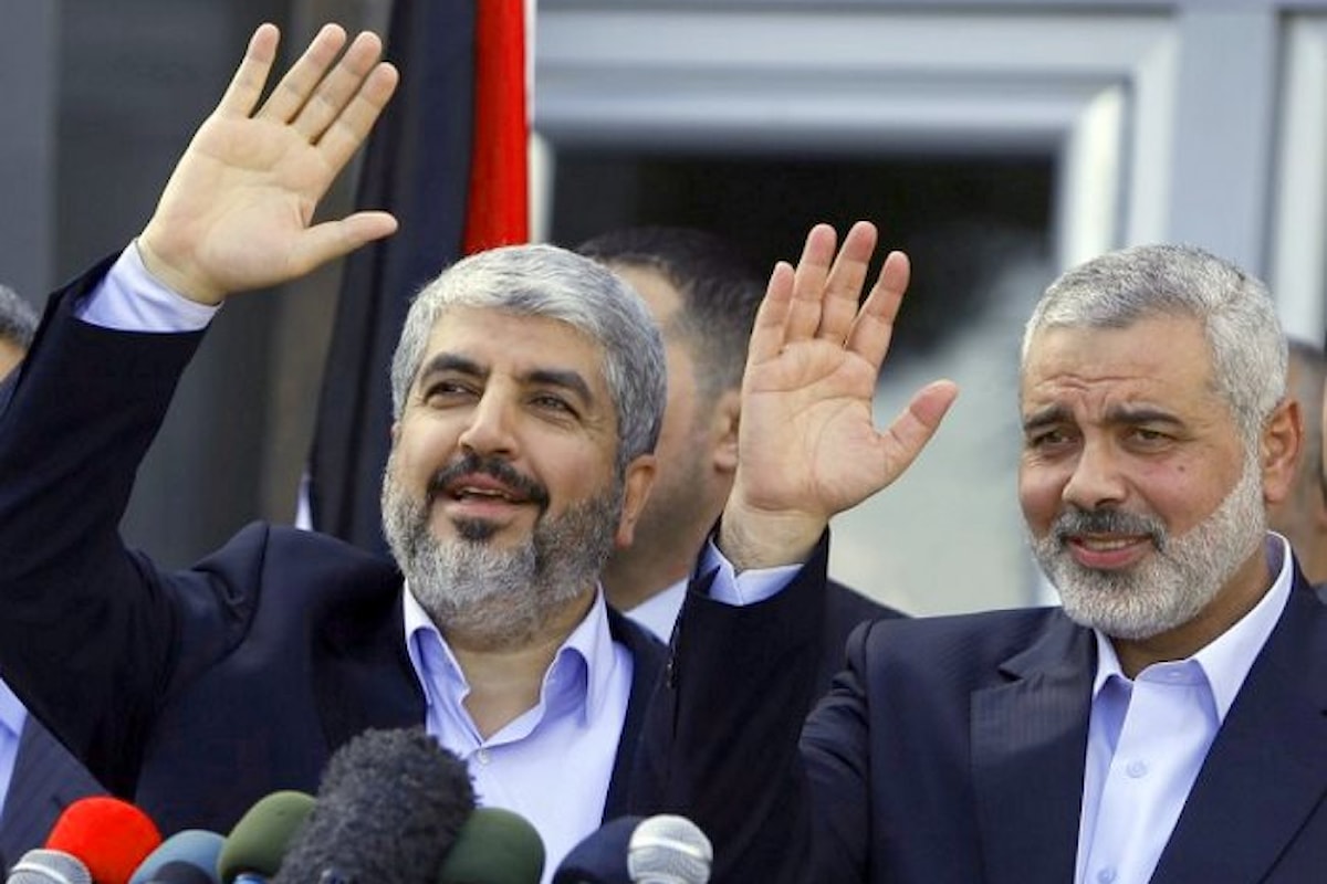Hamas ammorbidisce la sua posizione contro Israele e abbandona l'allenza con i Fratelli Musulmani