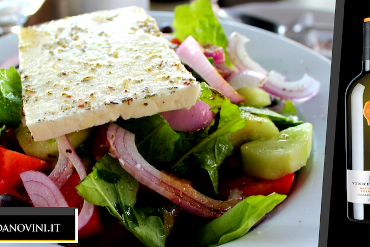 Insalata Greca: la ricetta tradizionale dell'Horiatiki, uno dei piatti più freschi dell'Estate