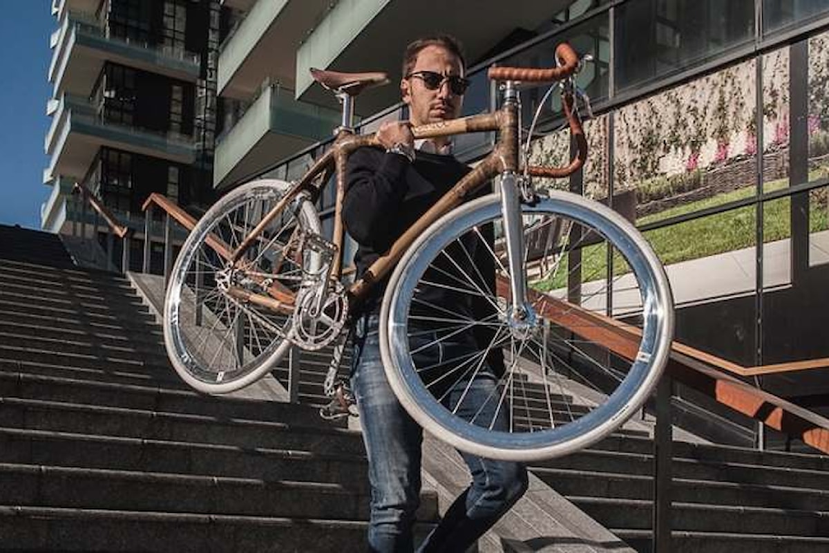 La bicicletta equa e solidale fatta con il bambù adesso è disponibile anche in Italia