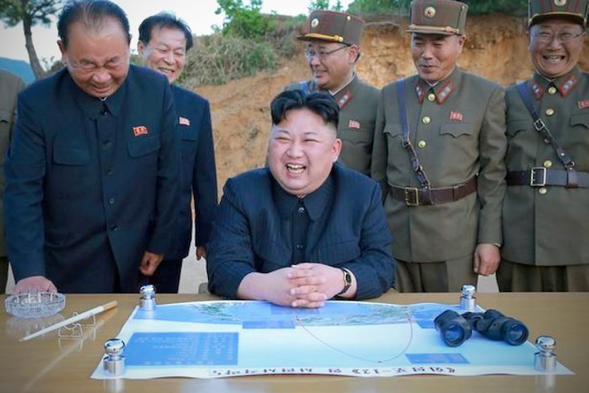 Kim Jong-un frena sul lancio di missili verso Guam