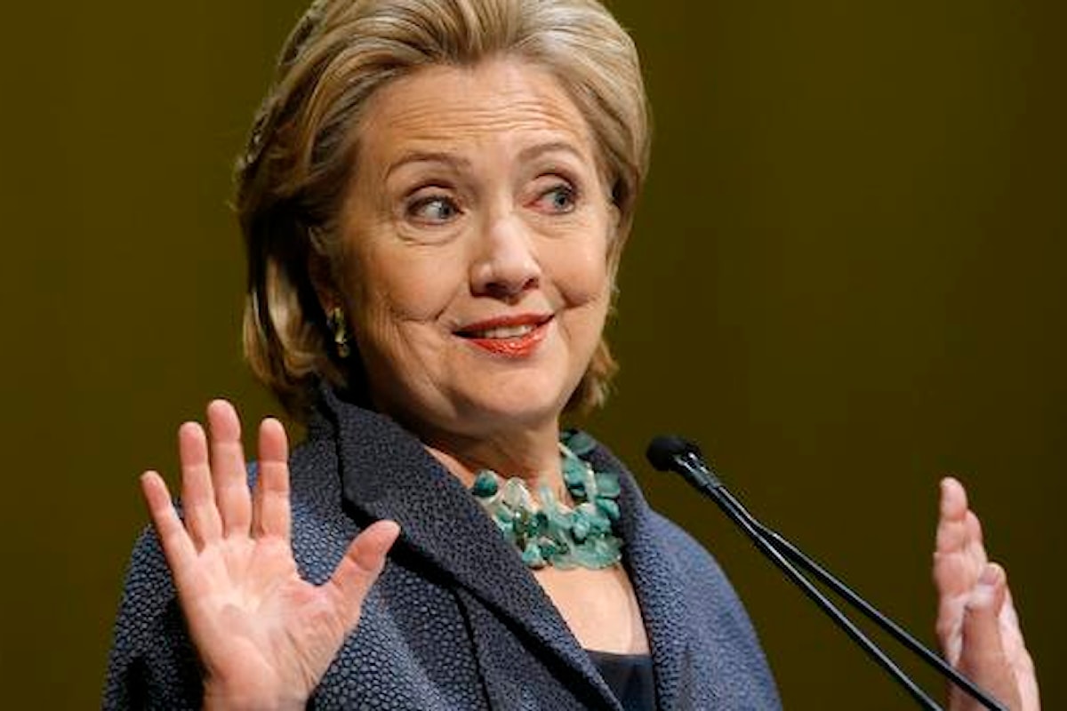 I guai di Hillary Clinton. Indagata per spionaggio e corruzione