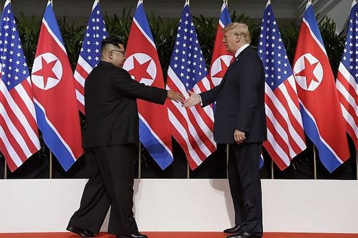 Kim e Trump si sono dati la mano ed hanno firmato un accordo che però è ancora tutto da scrivere