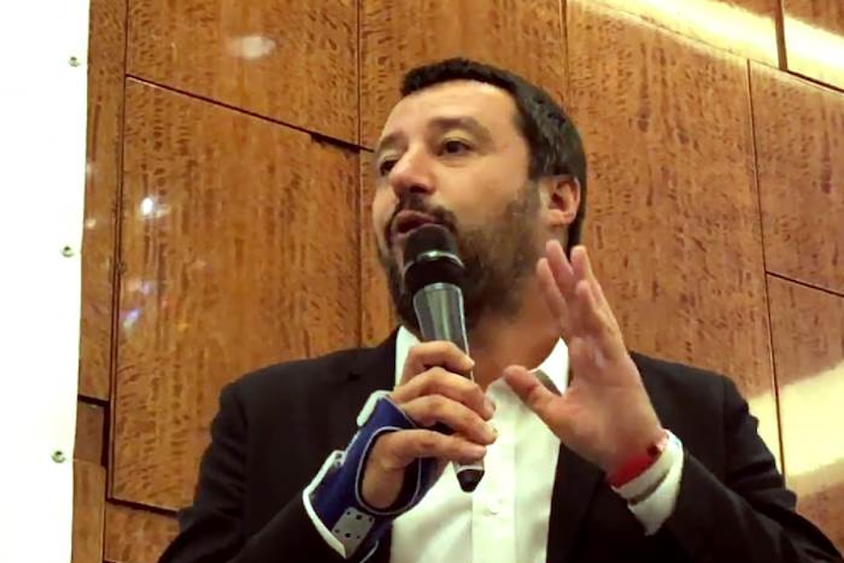 Ma perché Salvini che si occupa di Interno è andato a parlare agli imprenditori in Russia?