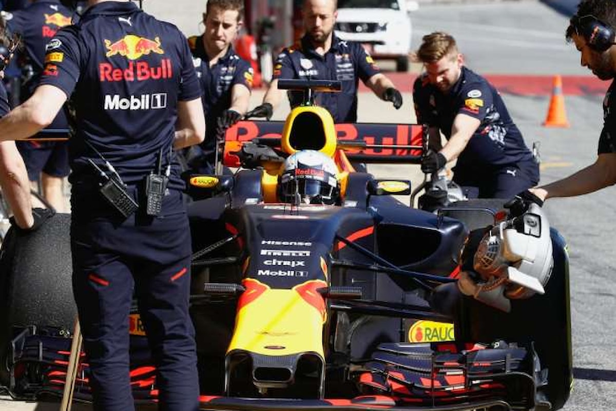 Formula 1 2017. Ricciardo vince un rocambolesco Gran Premio dell'Azerbaijan